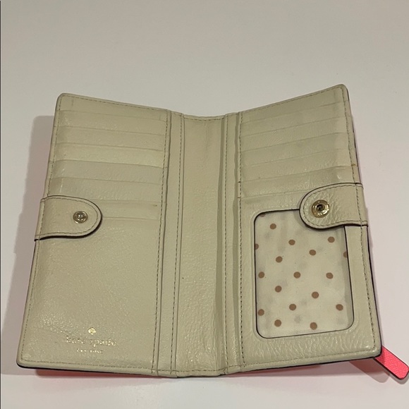 Pretty Kate Spade Small Pink Wallet!! EUC! - Picture 4 of 13